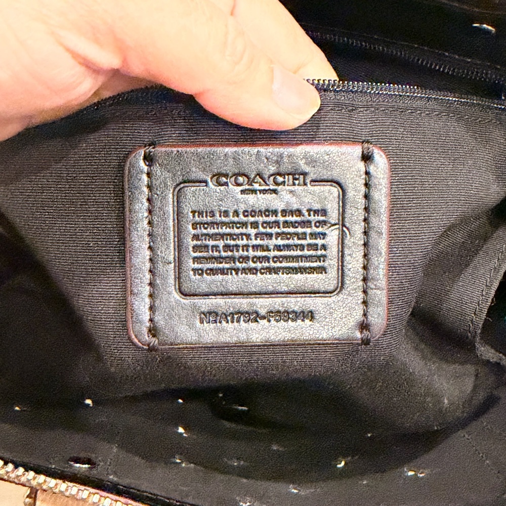 COACH SIERRA SATCHEL IN PERFORATED CROSSGRAIN LEATHER - Picture 10 of 11